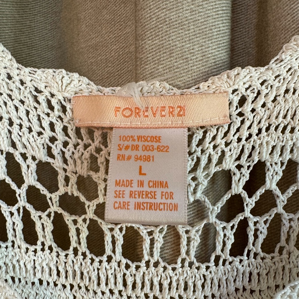 🤍 Forever 21 Cream Crochet Dress Size S- L 100% Viscose - Picture 8 of 8